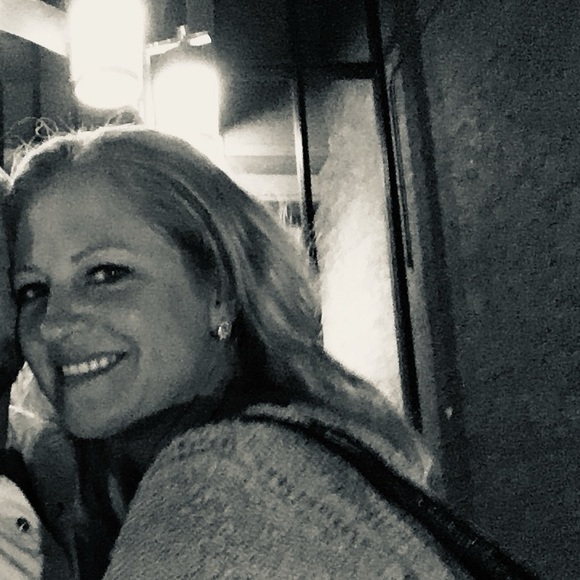 Meet your Posher, Lara - Picture 3 of 4